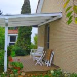 Ferienhof im Schlumm - Die Terrasse mit Blick vom Garten des Ferienhauses Schlumm